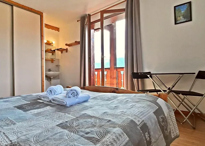 Chalet De La Yodine